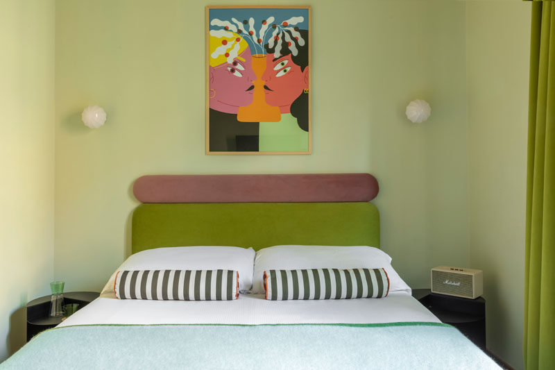 Camera deluxe con letto matrimoniale in primo piano - Hotel Marisa, BZAR hotels a Roma