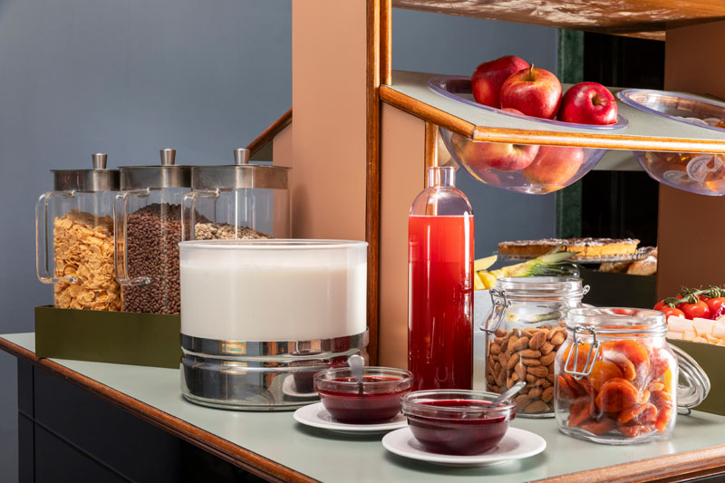 Buffet per la colazione con yogurt e cereali - Hotel Marisa, BZAR hotels a Roma