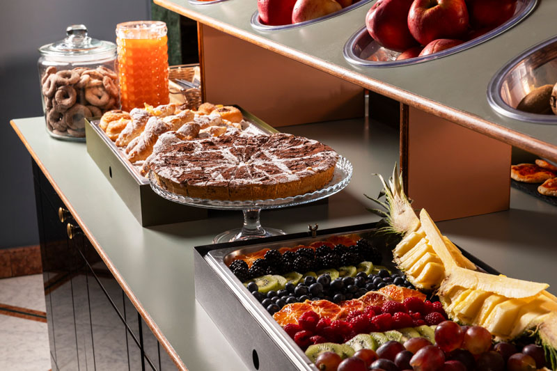 Buffet di dolci e frutta per la colazione - Hotel Marisa, BZAR hotels a Roma - Vista 2