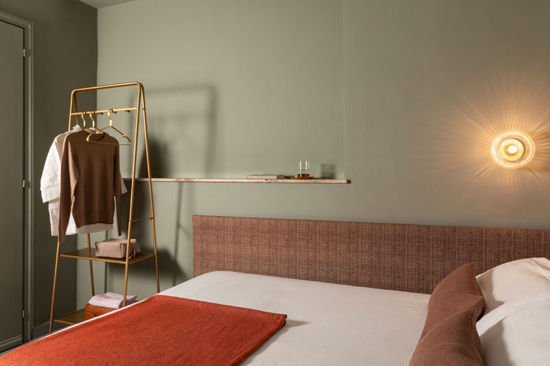 Vista generale della camera small con letto in primo piano - Hotel Marisa, BZAR hotels a Roma - Vista 1